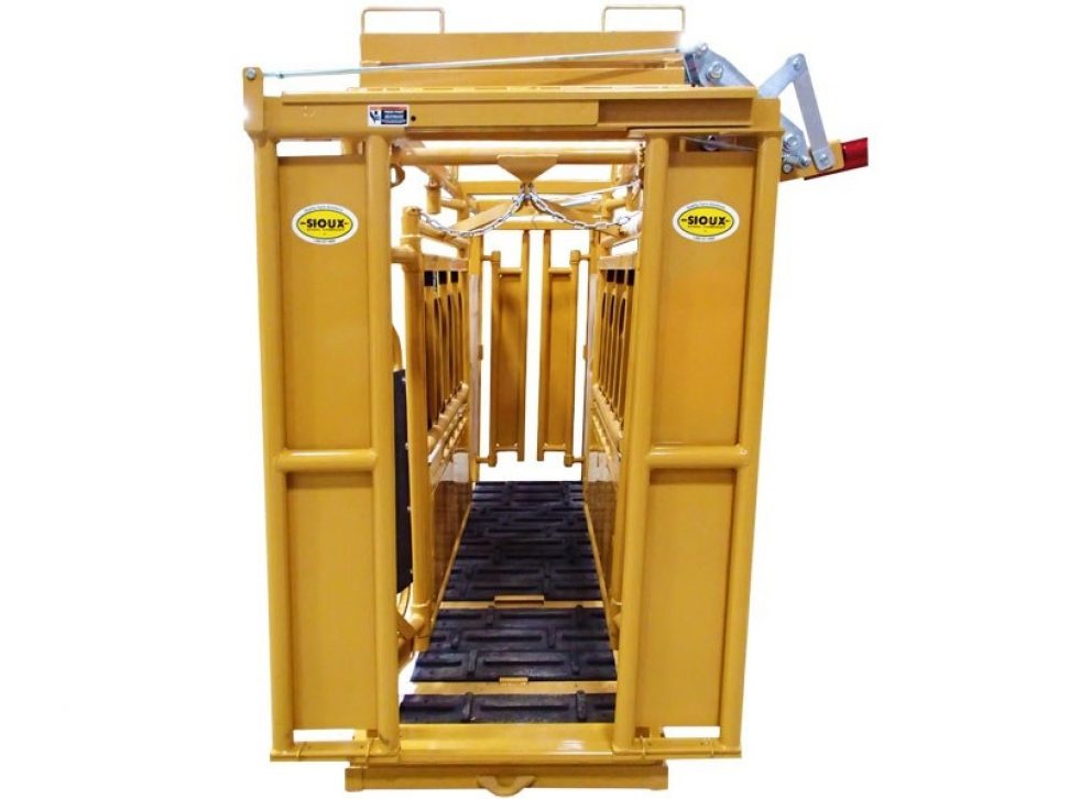 Squeeze Chute Rubber Floor And Manual Head Gate (1)